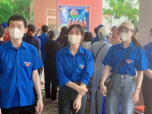 Sinh viên Cao đẳng Y Hà Nội tham gia Tiếp sức mùa thi
